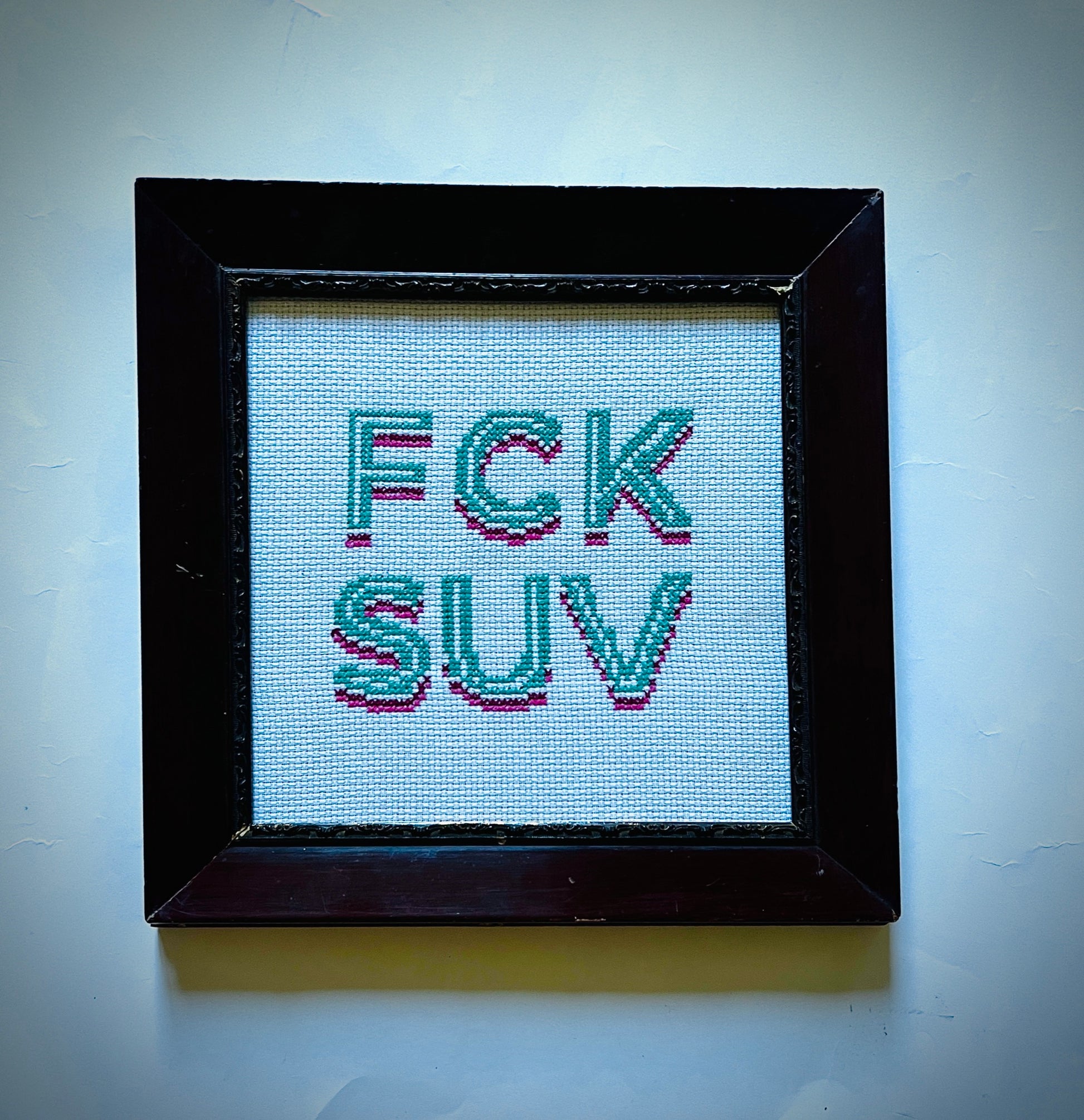 «FCK SUV»