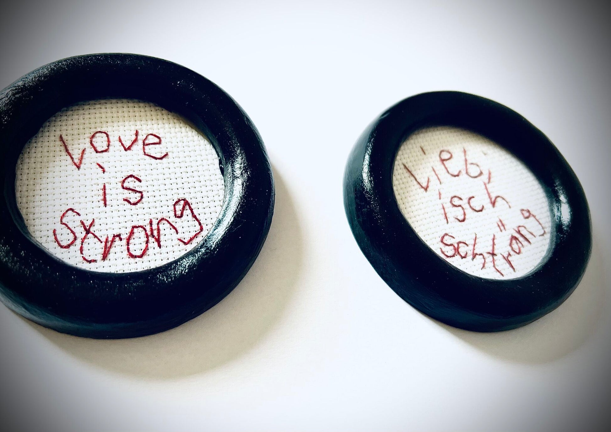 «Love is strong - Liebi isch schträng»